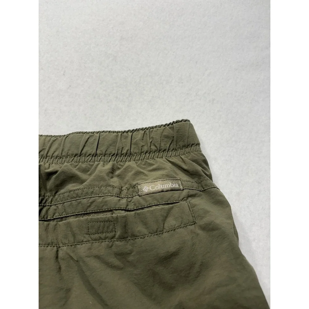 Columbia Mens Large Green Swim Shorts Cargo Pockets Mesh Lined Elastic Waist